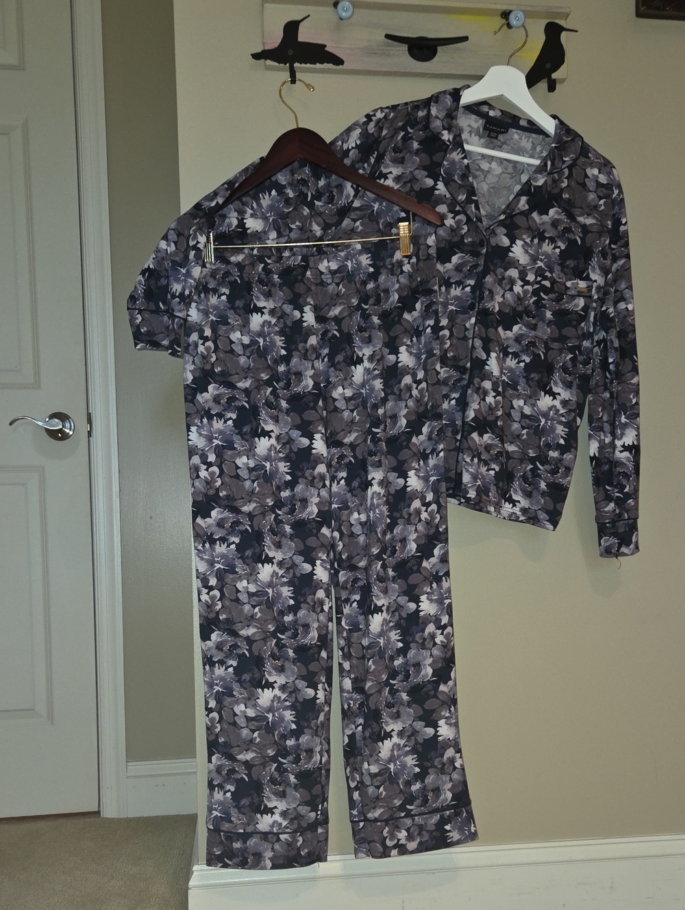 Tahari Black and Plum Floral Straight-Leg Pants